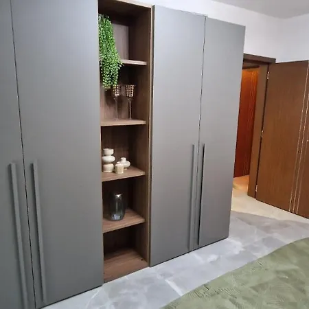 Gæstehus B8 Seaside Luxury With Private Bathroom - Dining Area Shared 4*