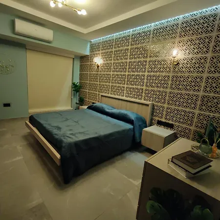 Guest house B8 Seaside Luxury With Private Bathroom - Dining Area Shared St. Paul's Bay