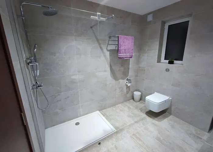 Maison d'hôtes B8 Seaside Luxury With Private Bathroom - Dining Area Shared 4*