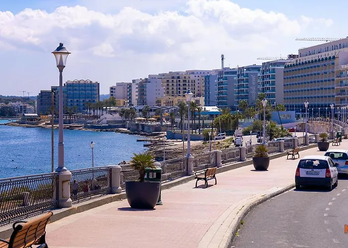 B8 Seaside Luxury With Private Bathroom - Dining Area Shared Maison d'hôtes San Pawl il-Baħar