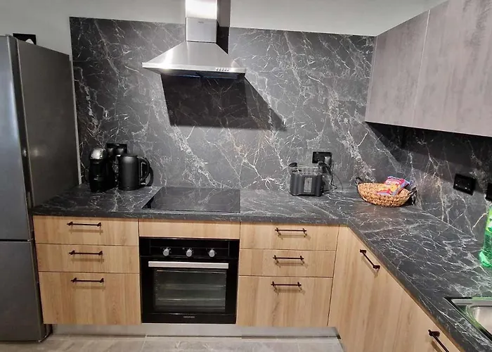 B8 Seaside Luxury With Private Bathroom - Dining Area Shared San Pawl il-Baħar