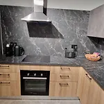 B8 Seaside Luxury With Private Bathroom - Dining Area Shared San Pawl il-Baħar