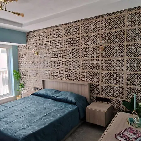 B8 Seaside Luxury With Private Bathroom - Dining Area Shared Konukevi 4*